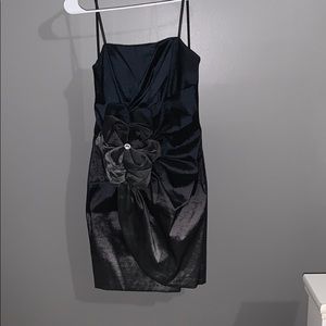 Strapless formal dress